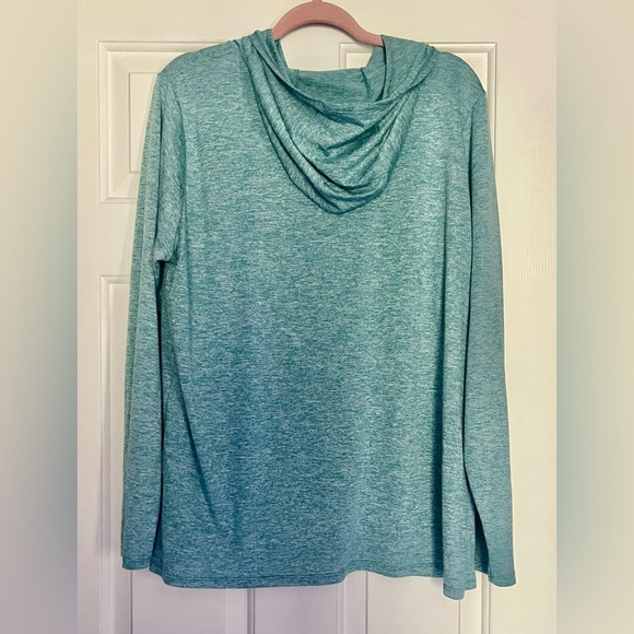 Nike Women's Teal Lightweight Long sleeve shirt with hood. - Picture 2 of 4
